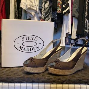 Steve Madden Brown Satin Wedges